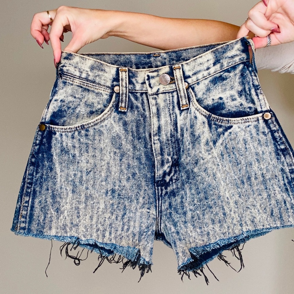 Vintage wrangler cut off shorts
